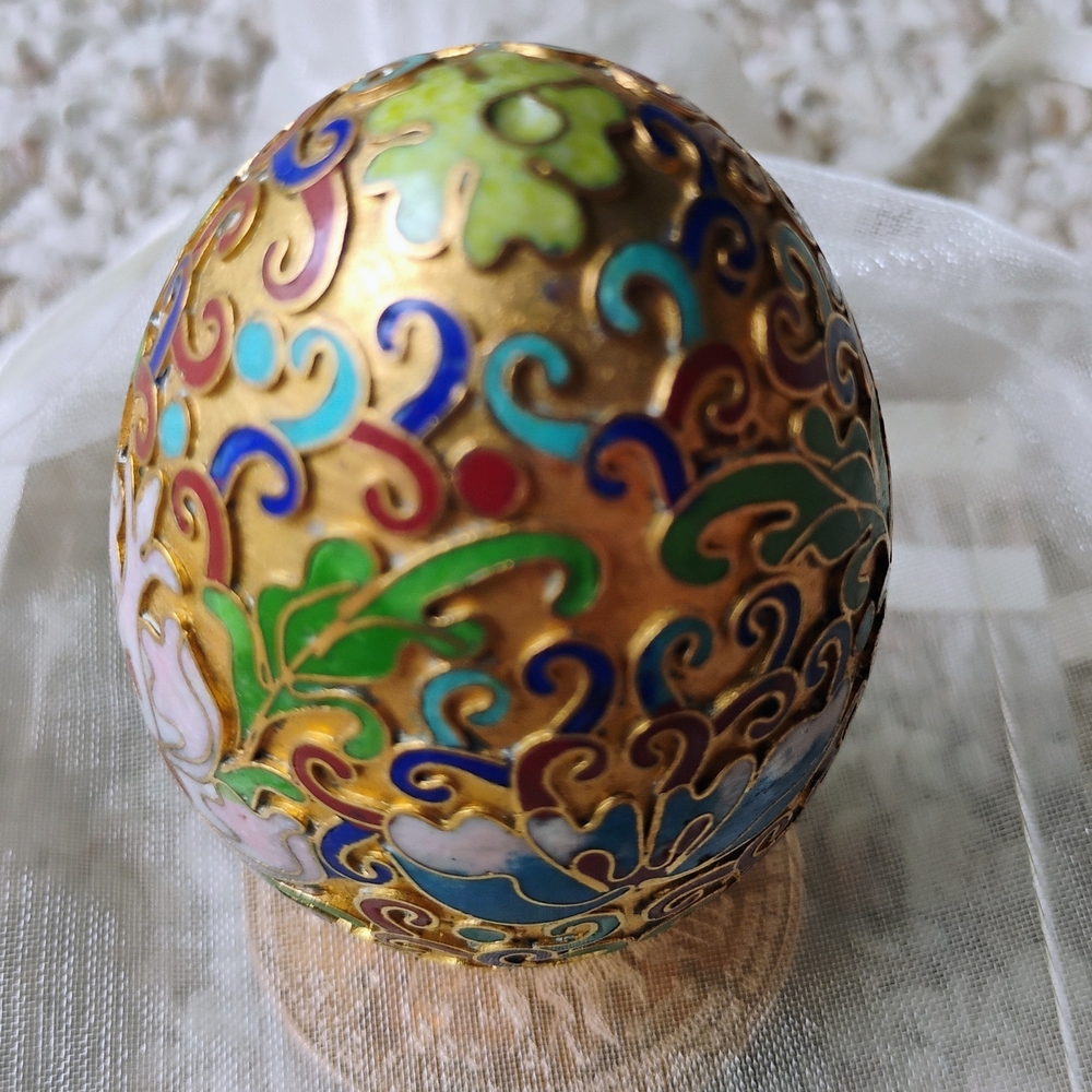 Vintage Chinese Cloisonné Enamel Egg "Flowers" Early 20th Century